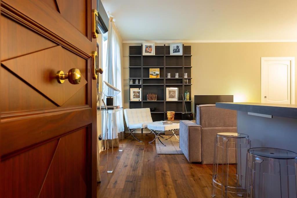 Splendido Appartamento In Piazza San Carlo Turín Exterior foto